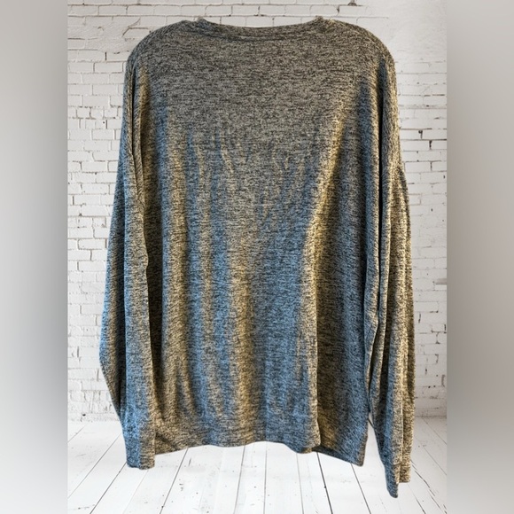 Athleta crewneck yoga pullover - Picture 3 of 5